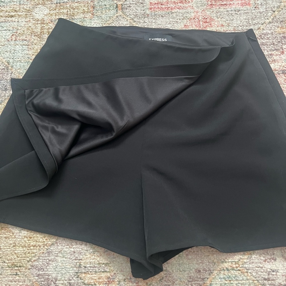 Express Skort - Picture 4 of 4